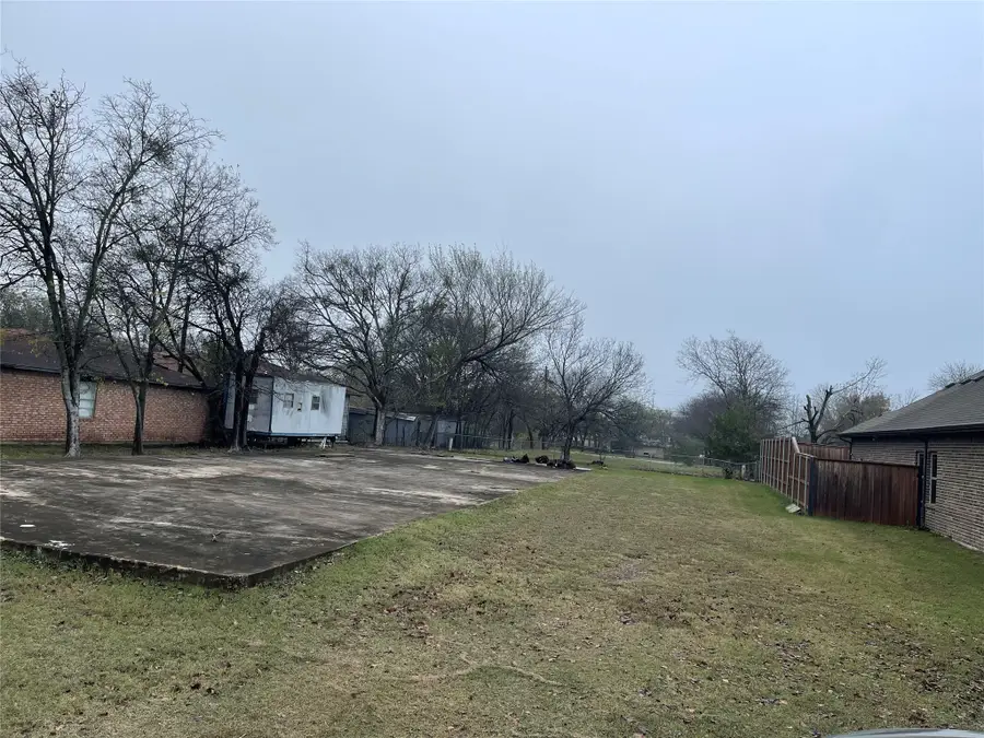 227 S Overlook Drive, Red Oak, TX 75154 - Image #3