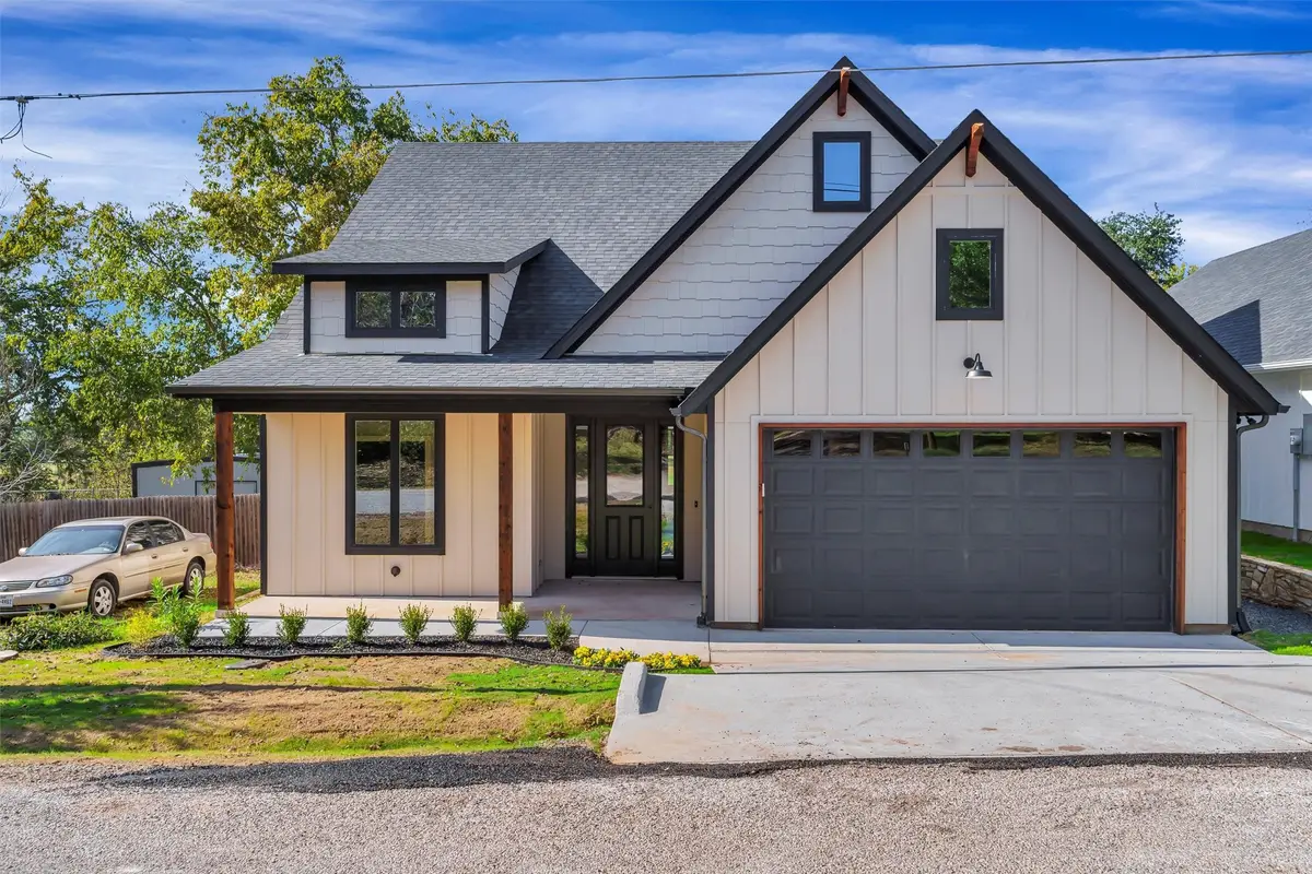 1012 Mustang Trail, Granbury, TX 76049 - Image #1