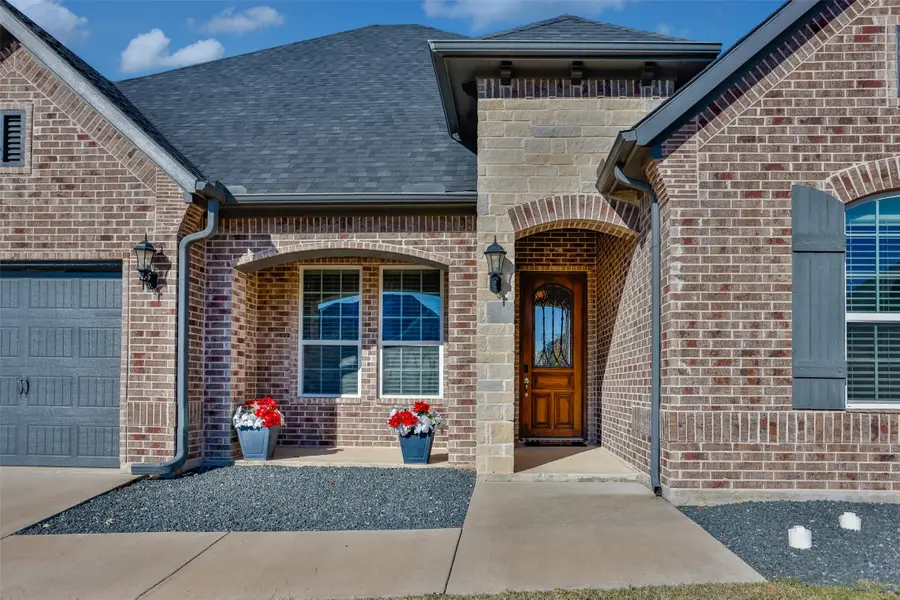 702 La Paloma Road, Sanger, TX 76266 - Image #2