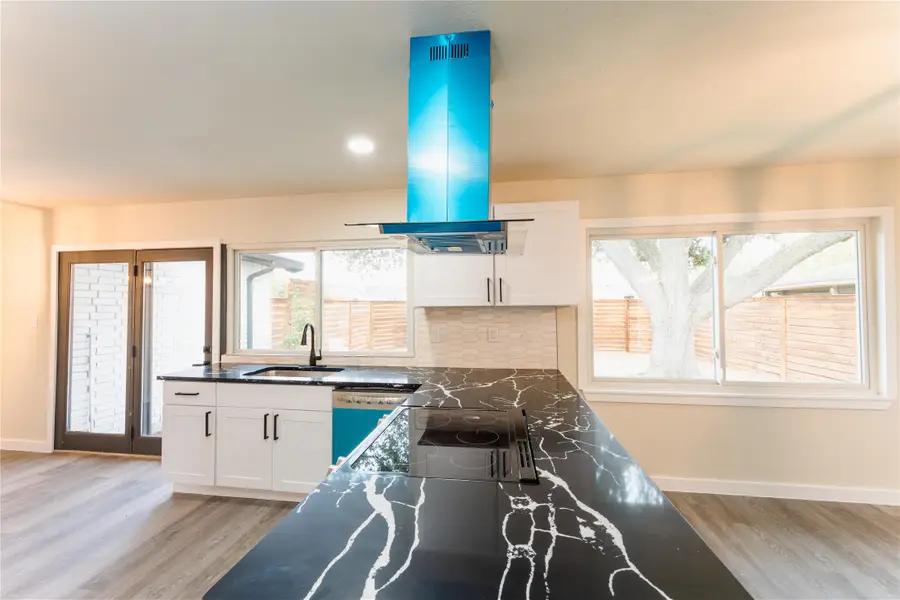 2134 Courtland Circle, Carrollton, TX 75007 - Image #3