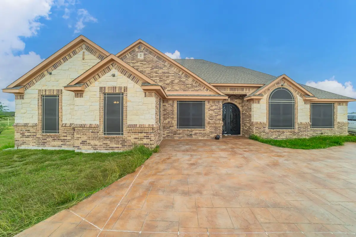 1019 Gin Road, Ennis, TX 75119 - Image #1