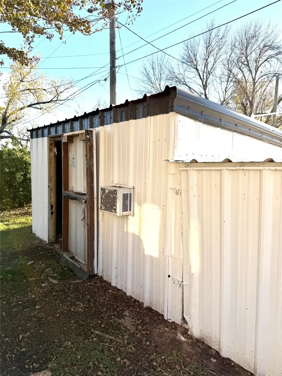 3407 Samoan Court, Granbury, TX 76048 - Image #2