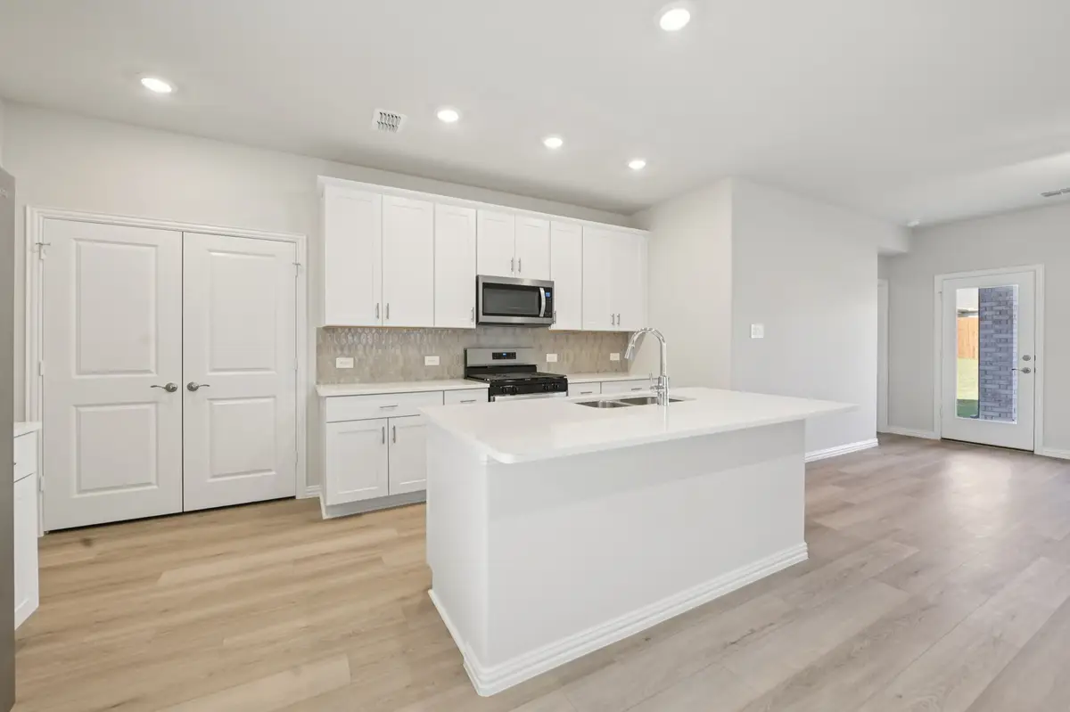 813 Leavenworth Drive, Princeton, TX 75071 - Image #1