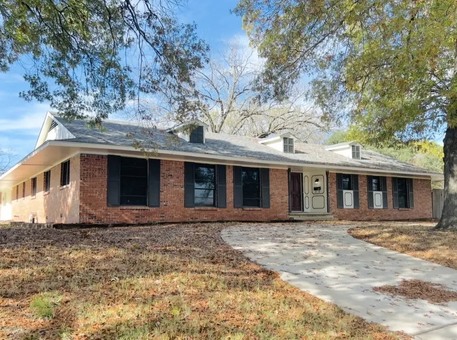 800 Western Hills Drive, Sherman, TX 75092 - Image #2