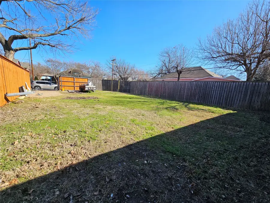 115 S Saint Mary Avenue, Dallas, TX 75214 - Image #2