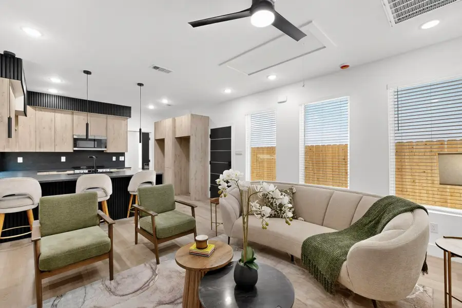 2411 Hooper Street, Dallas, TX 75215 - Image #3