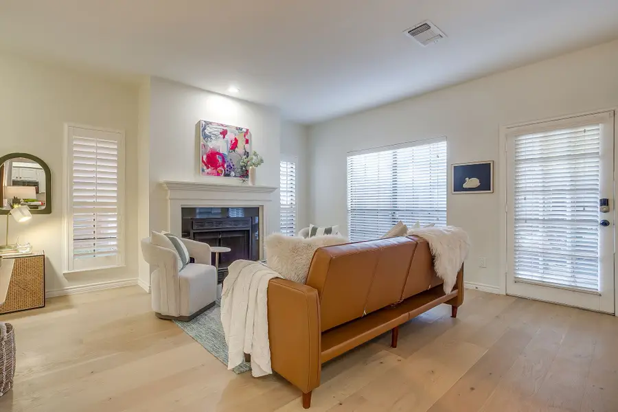 2304 Kenley Street, Fort Worth, TX 76107 - Image #3