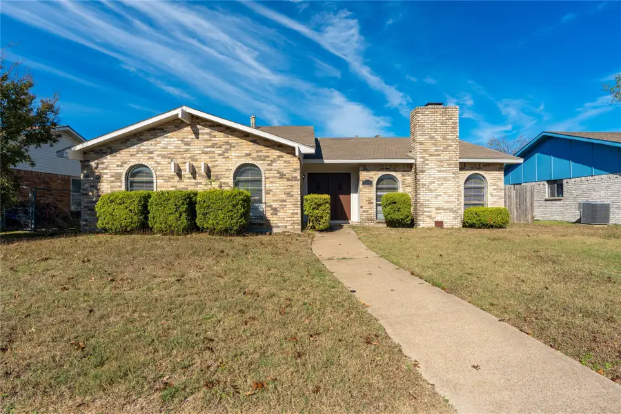 2913 Landershire Lane, Garland, TX 75044 - Image #2