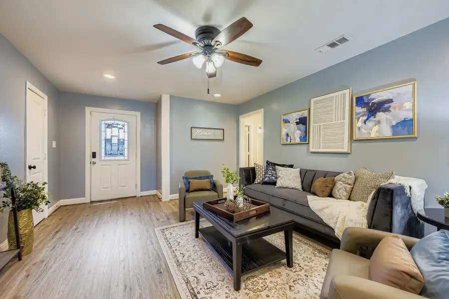 2801 Fairbrook Street, Irving, TX 75062 - Image #2