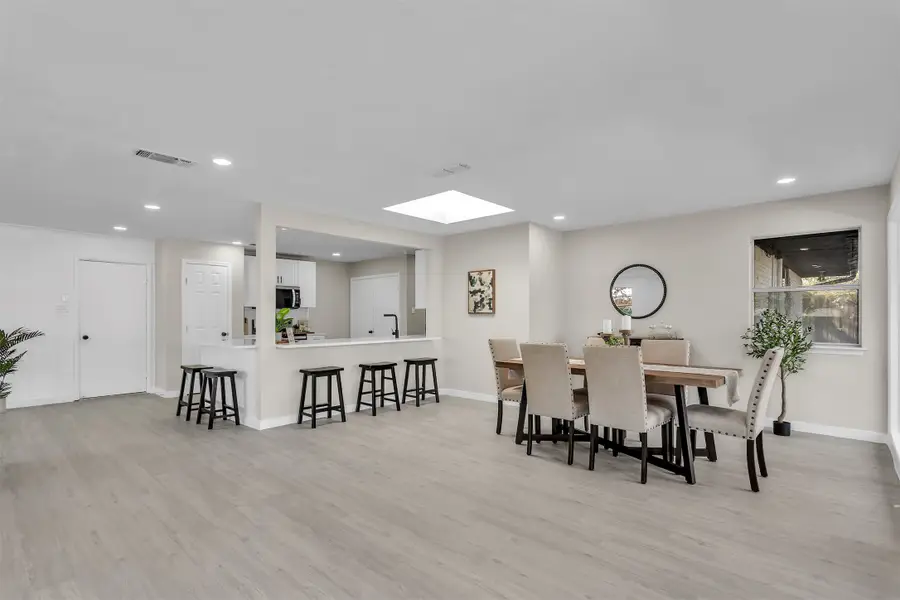 1509 University Drive, Arlington, TX 76013 - Image #2