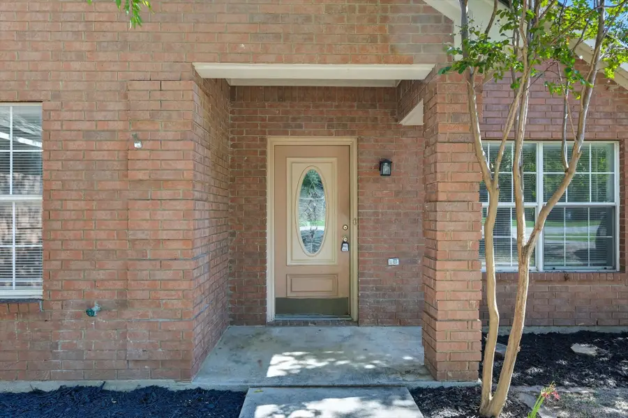 518 Leuty Street, Justin, TX 76247 - Image #2