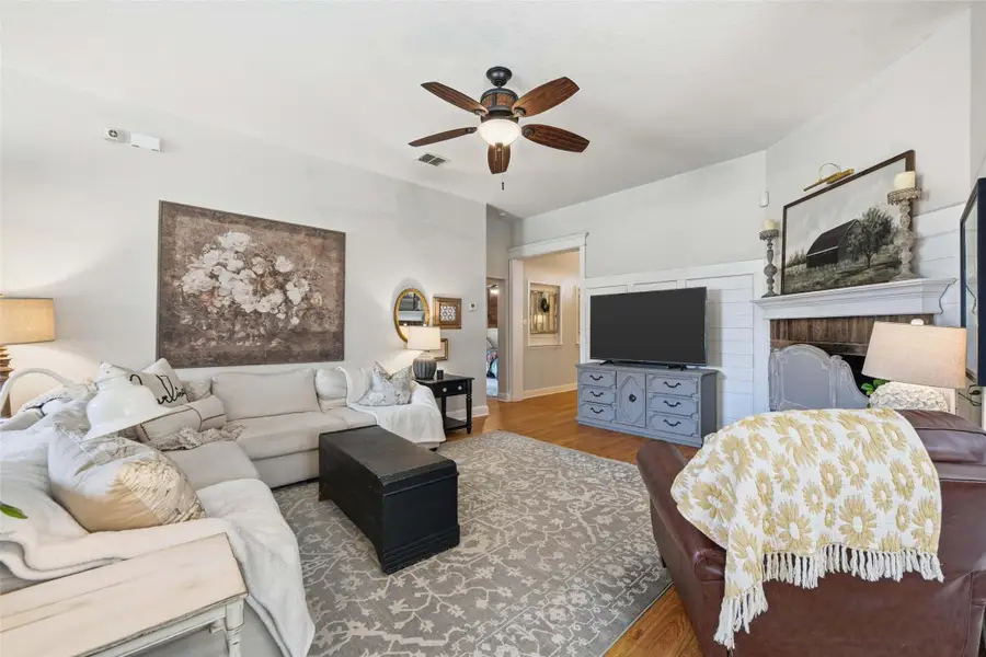 629 Tracy Drive, Azle, TX 76020 - Image #3