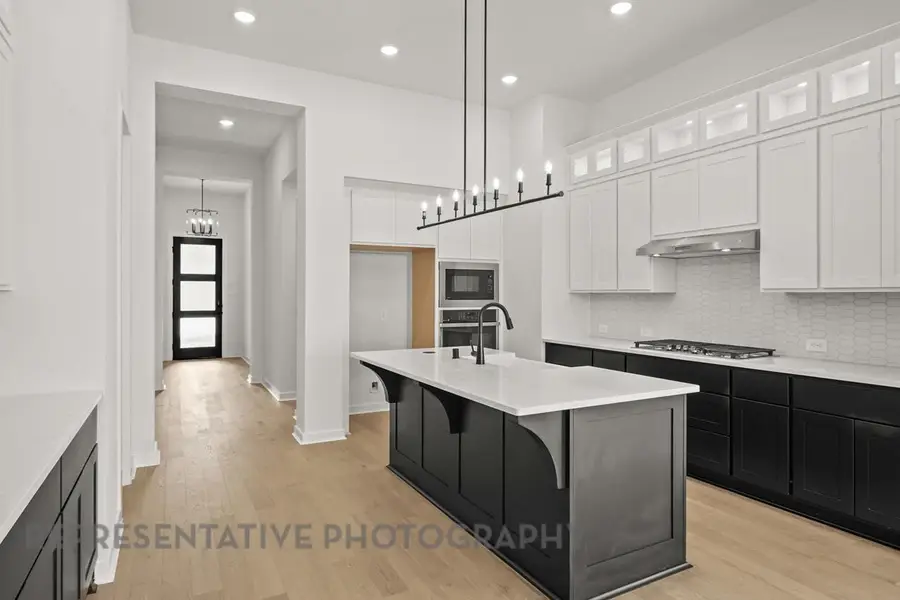 2240 Emerald Drive, Waxahachie, TX 75167 - Image #2