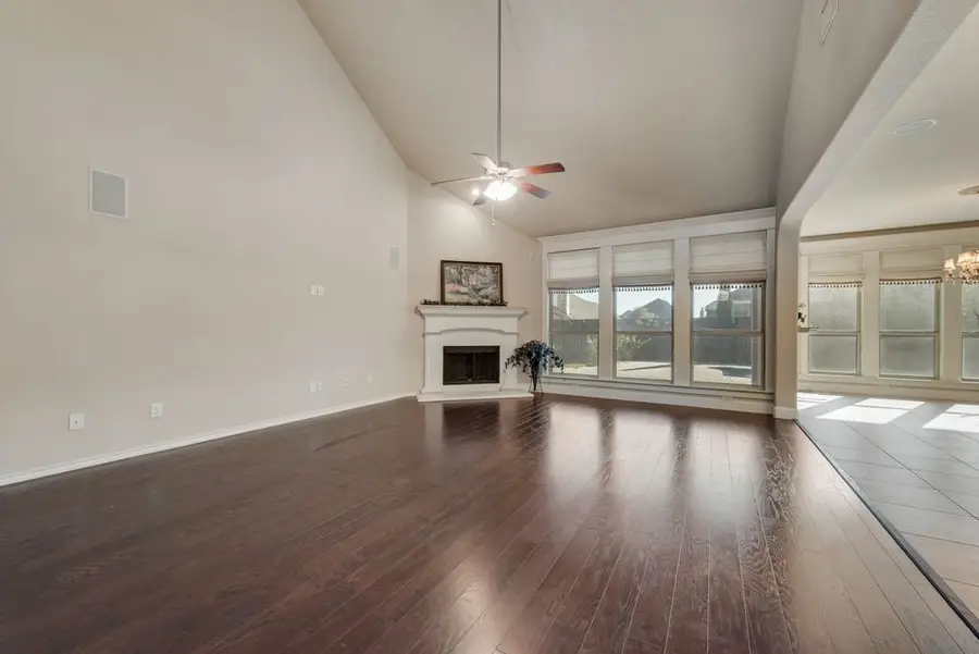 13 Mapleridge Drive, Edgecliff Village, TX 76134 - Image #3