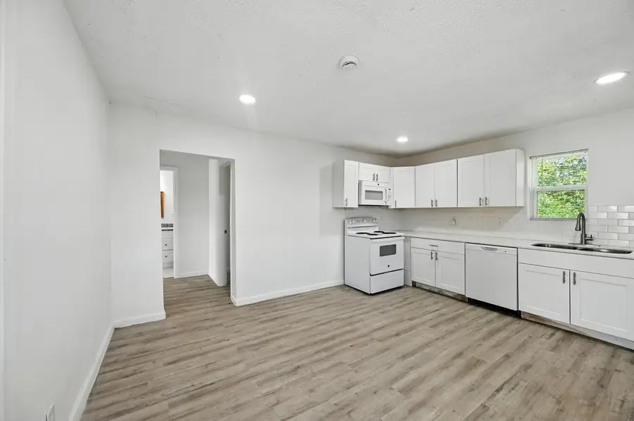 320 T A Carroll Avenue, Corsicana, TX 75110 - Image #3