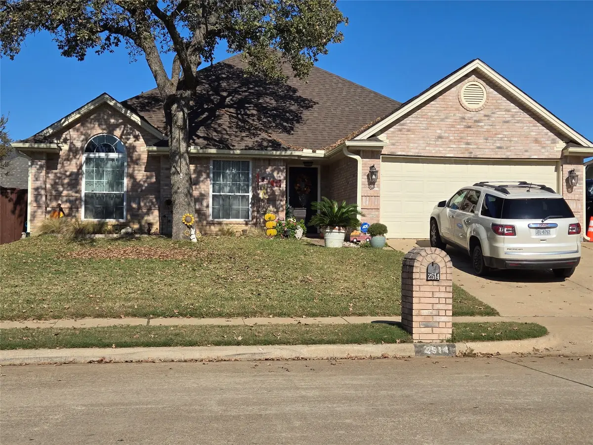 2514 Meadowview Drive, Corinth, TX 76210 - Image #1