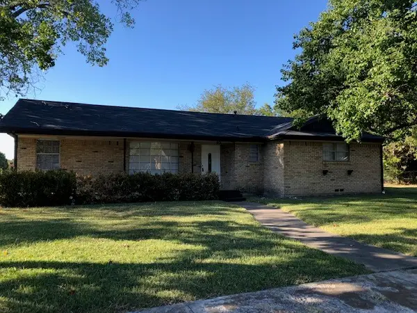901 Downing Street, Forney, TX 75126