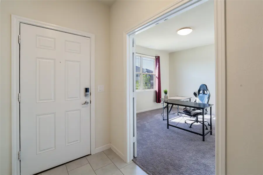 989 Kingbird Lane, Alvarado, TX 76009 - Image #2