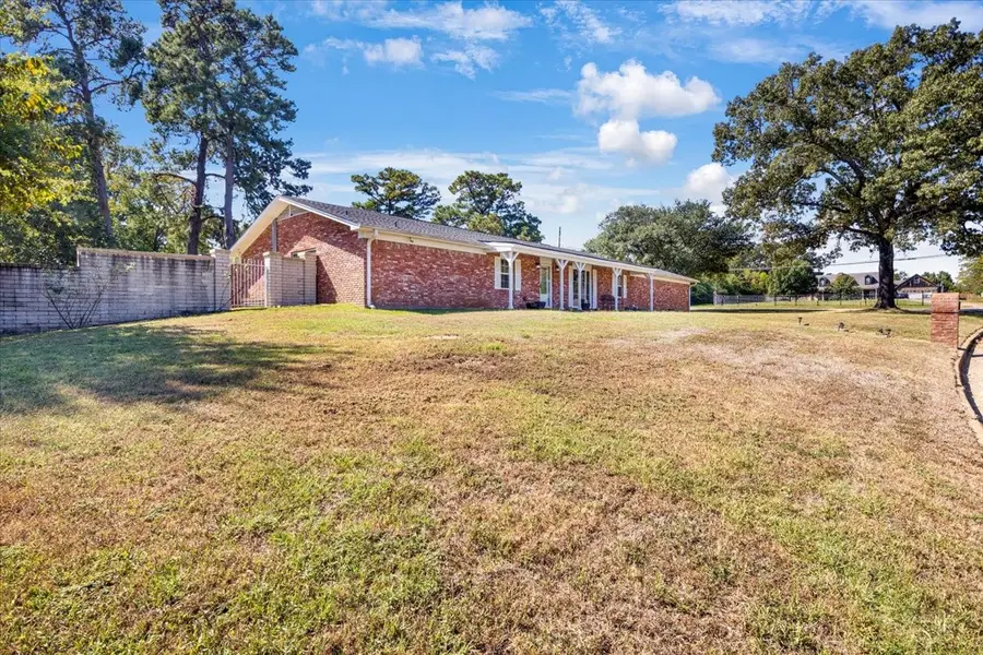 1004 Oakwood Drive, Longview, TX 75604 - Image #3