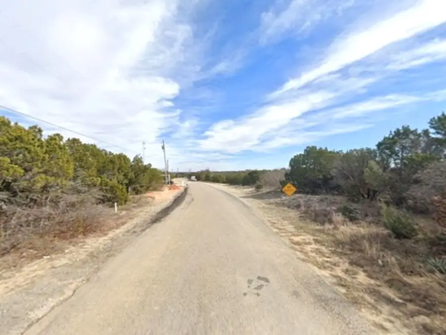 1420 Ridgeview Circle, Granbury, TX 76048 - Image #3