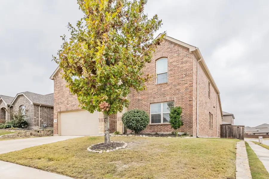 9041 Bronze Meadow Drive, Fort Worth, TX 76131 - Image #2