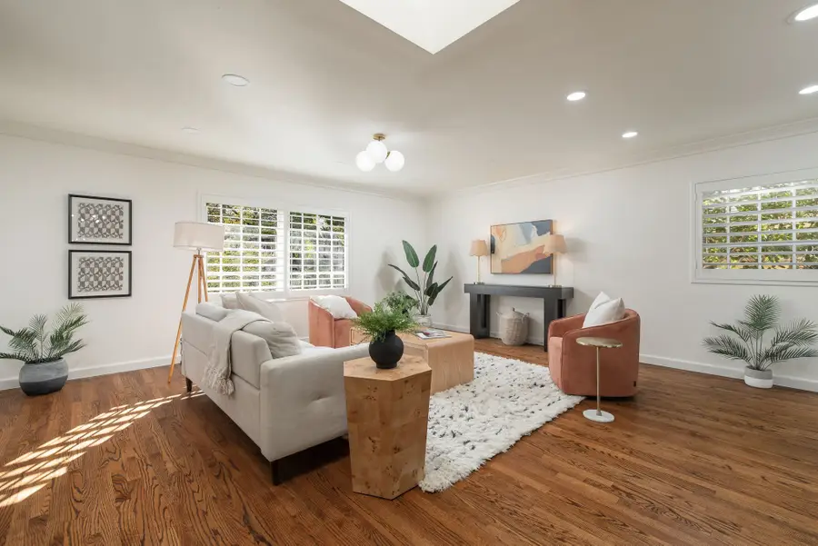 9723 Broken Bow Road, Dallas, TX 75238 - Image #3