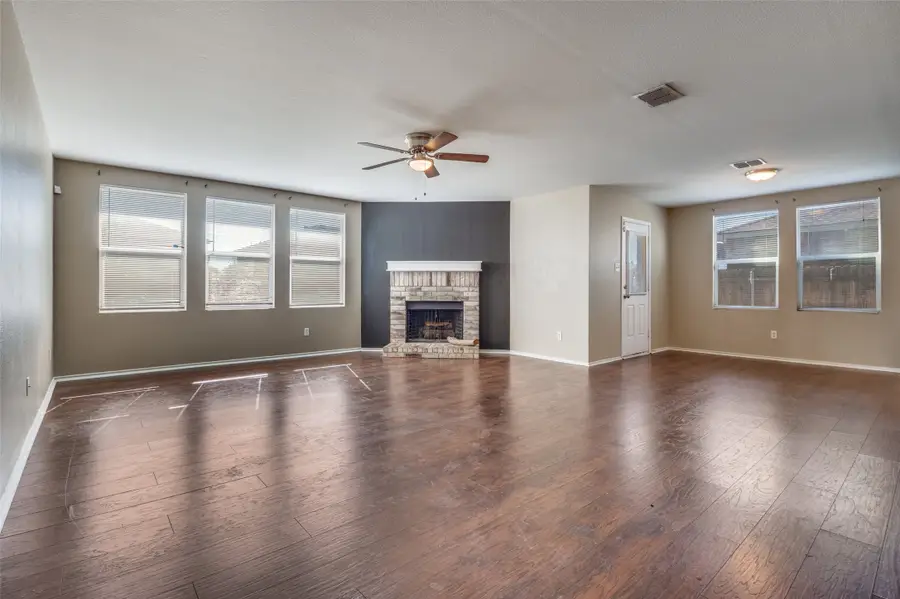 1046 Graystone Drive, Lancaster, TX 75134 - Image #3