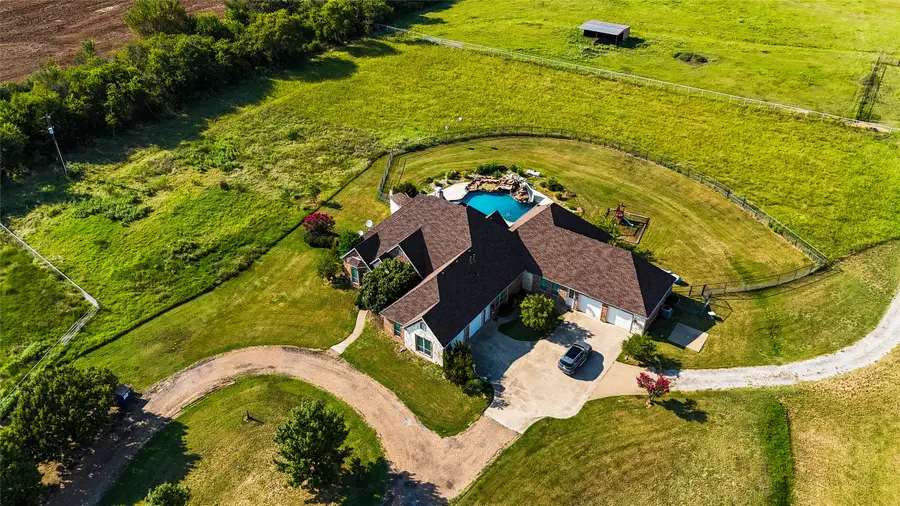 2300 Berend Road, Pilot Point, TX 76258 - Image #2