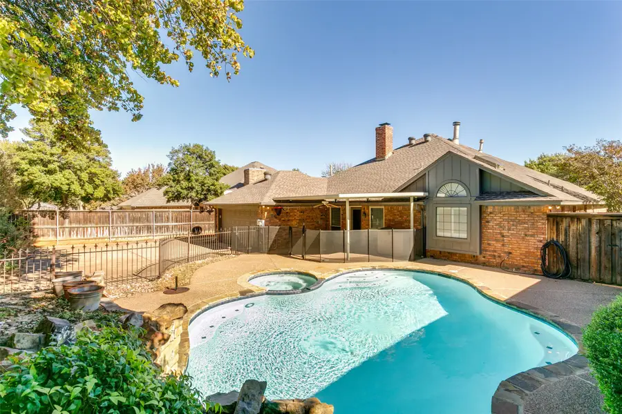 2808 Scarborough Court, Grapevine, TX 76051 - Image #3