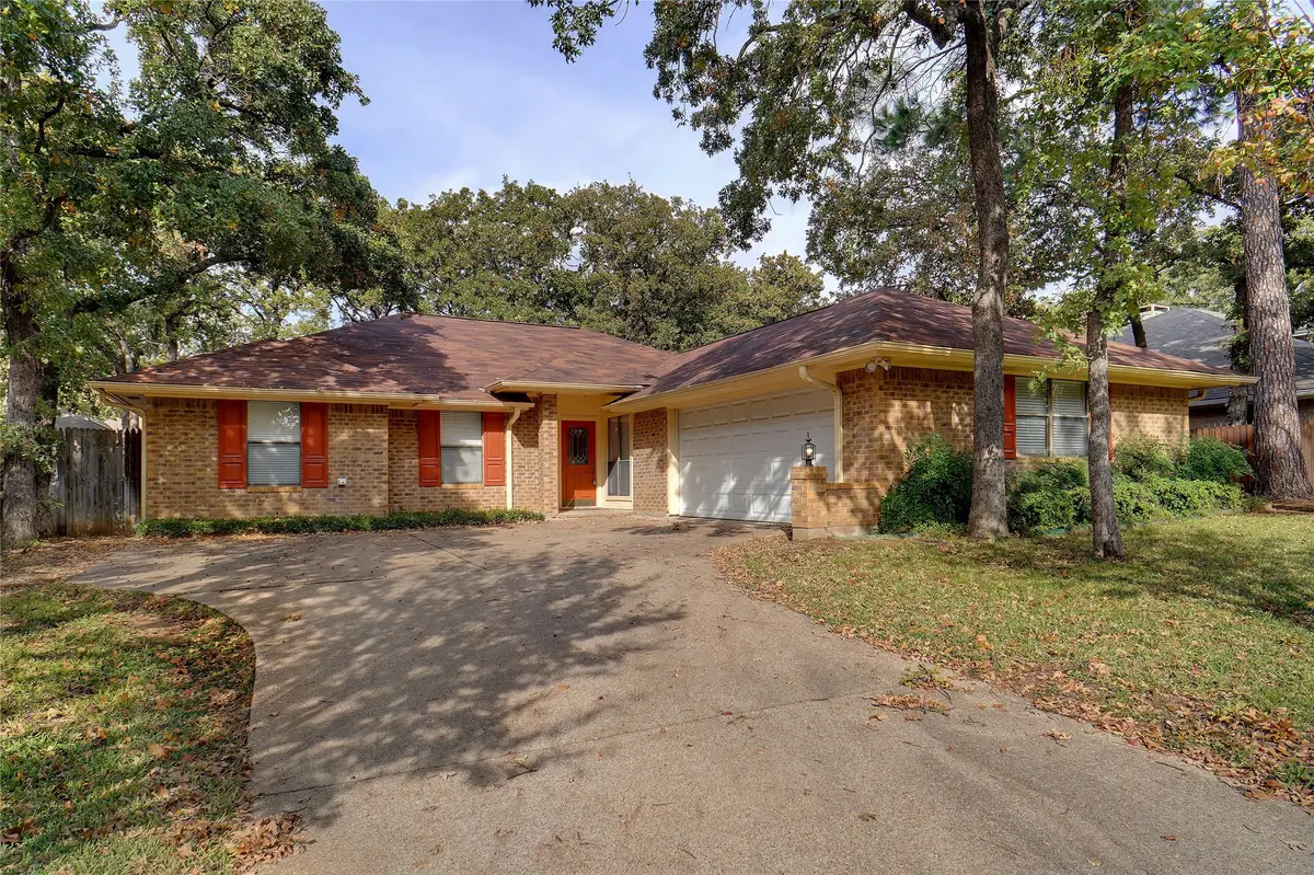 2813 Woodpath Lane, Bedford, TX 76021 - Image #1