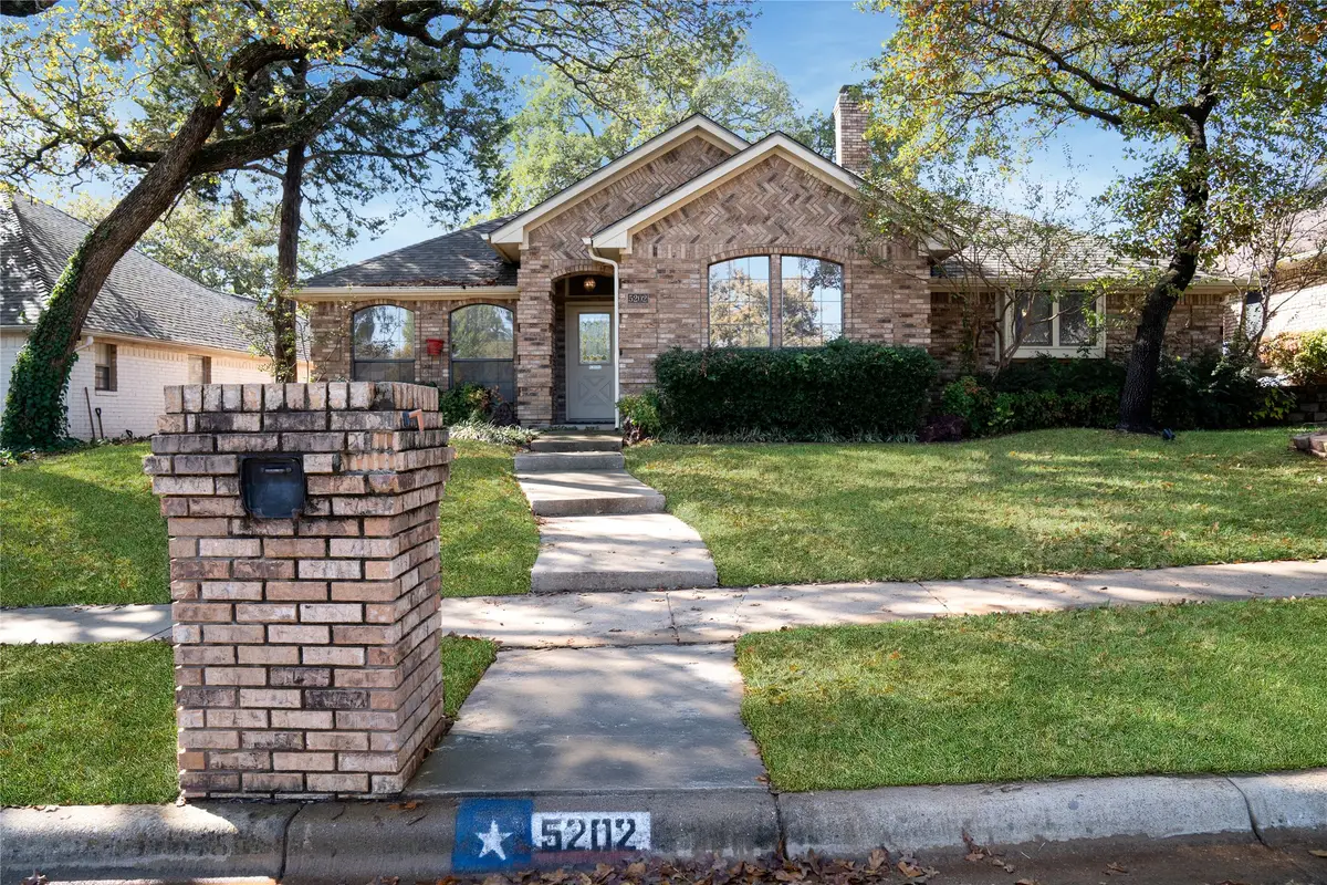 5202 Bradley Lane, Arlington, TX 76017 - Image #1