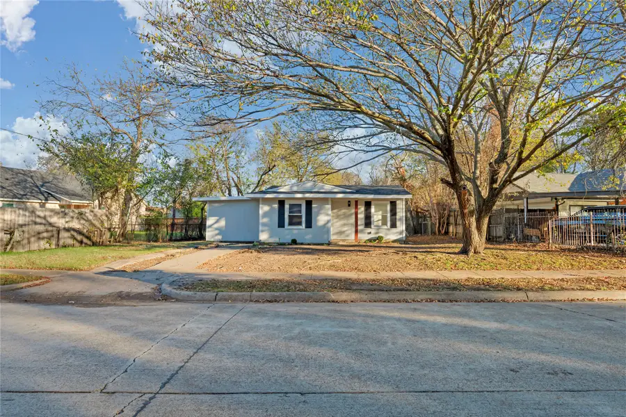 3709 S Hughes Avenue, Fort Worth, TX 76119 - Image #2