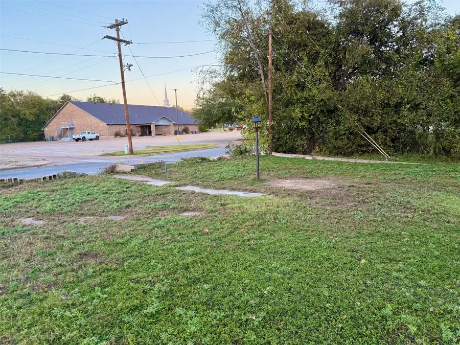 109 Wheeler Street, Weatherford, TX 76086 - Image #2