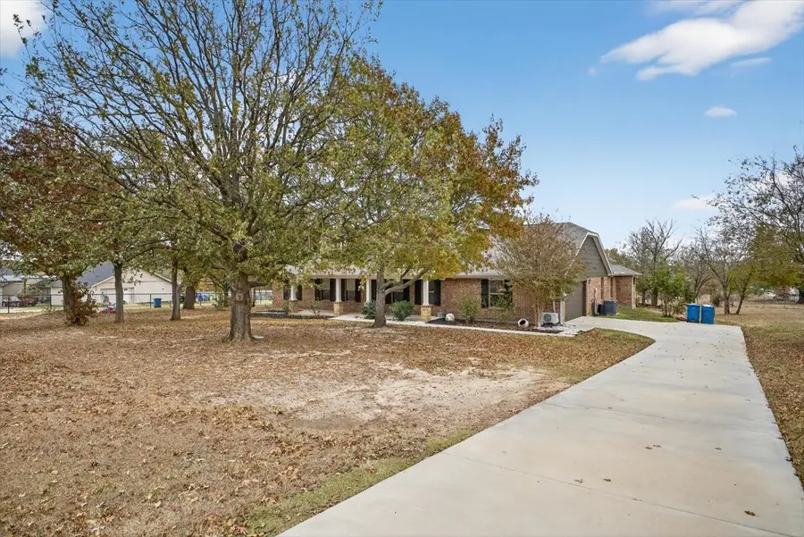 108 La Arroya Drive, Weatherford, TX 76088 - Image #3