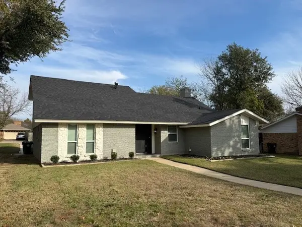 2223 Foxcroft Circle, Denton, TX 76209