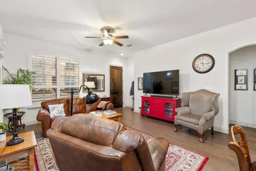 7121 Chief Spotted Tail Drive, McKinney, TX 75070 - Image #2