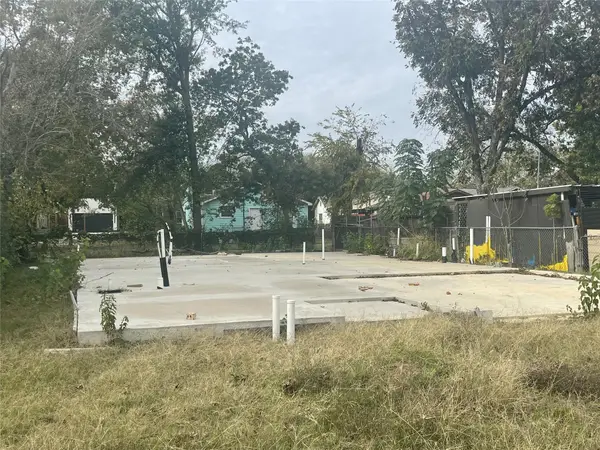 3343 Bataan Street, Dallas, TX 75212