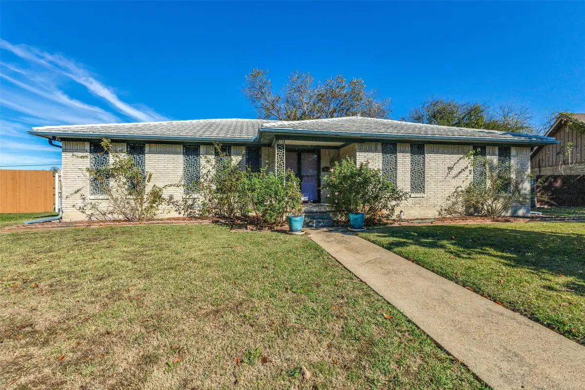 2271 Homeway Circle, Dallas, TX 75228 - Image #1
