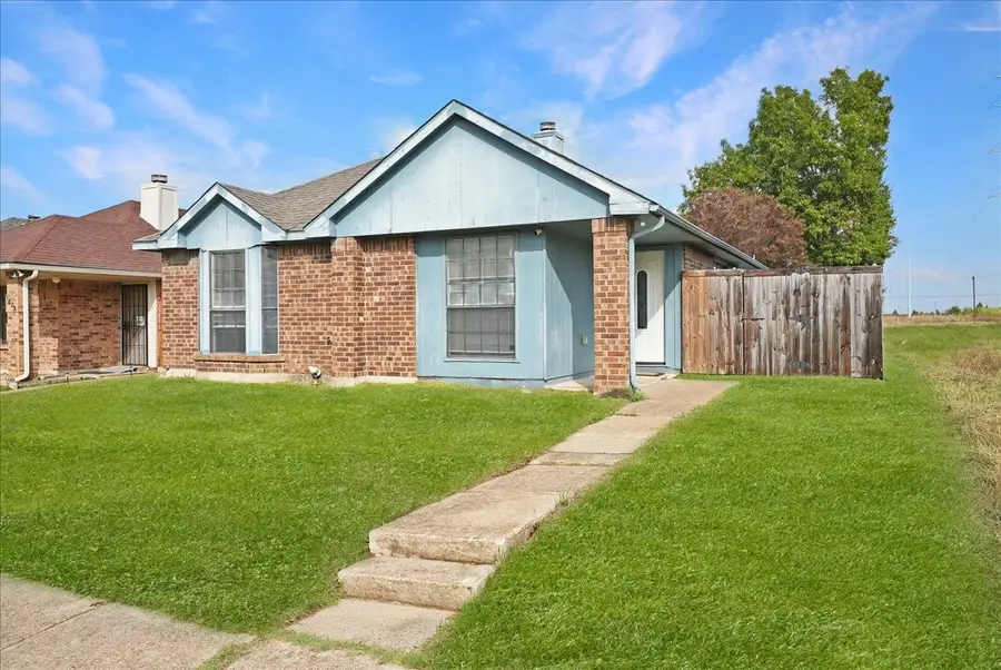 1633 Wheatfield Drive, Mesquite, TX 75149 - Image #2