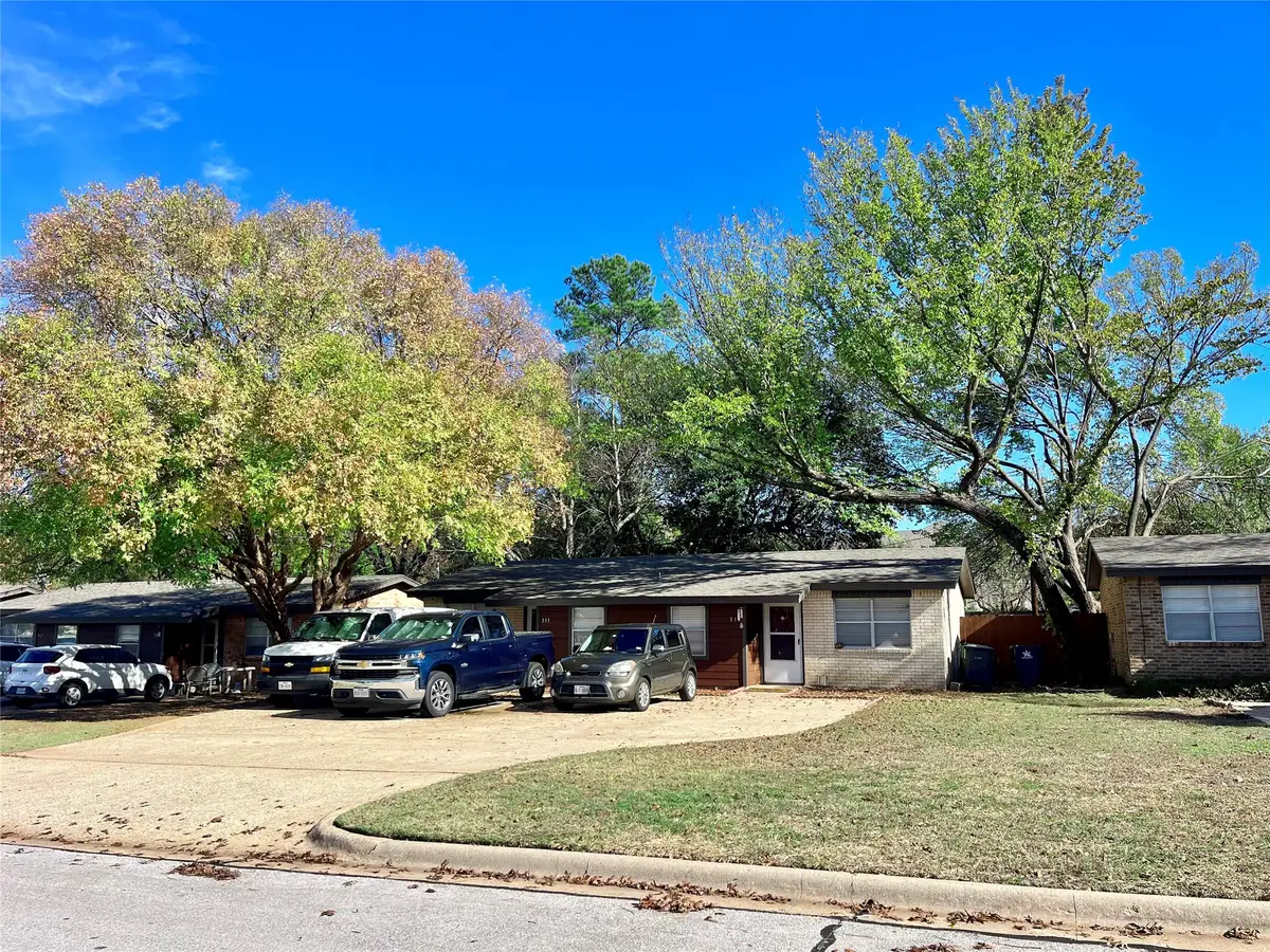 311 Elliott Street, Arlington, TX 76013 - Image #1