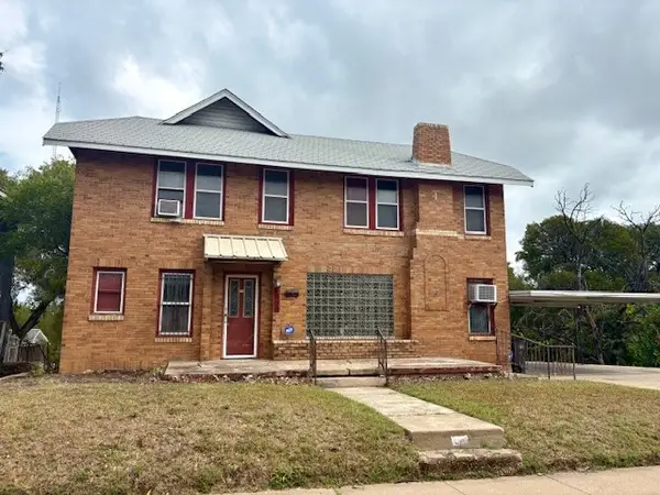 3809 Meadowbrook Drive, Fort Worth, TX 76103