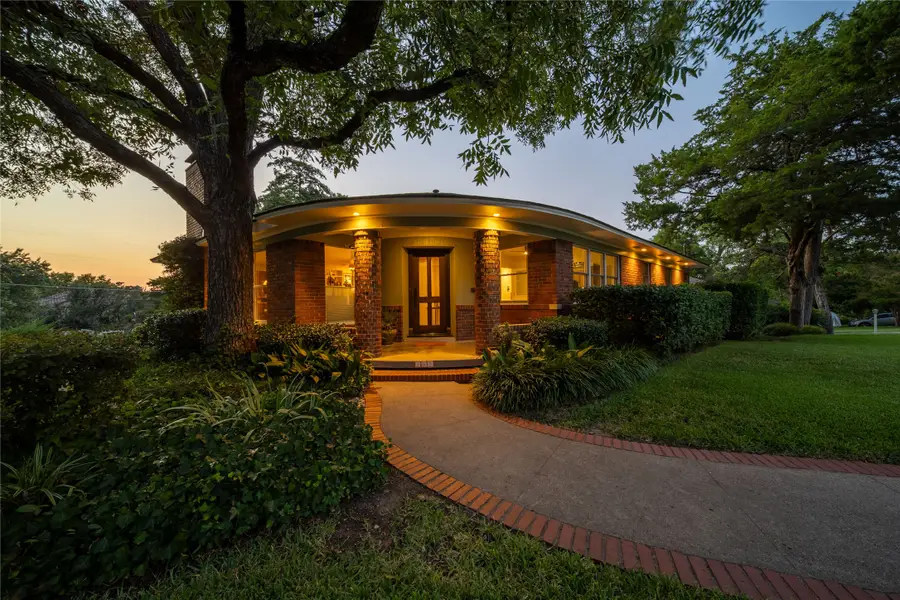 903 Bison Trail, Dallas, TX 75208 - Image #2