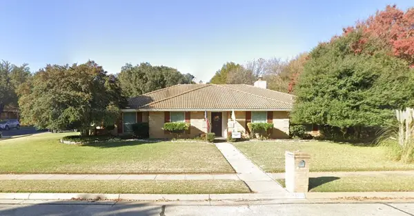 3701 Ashbury Lane, Bedford, TX 76021