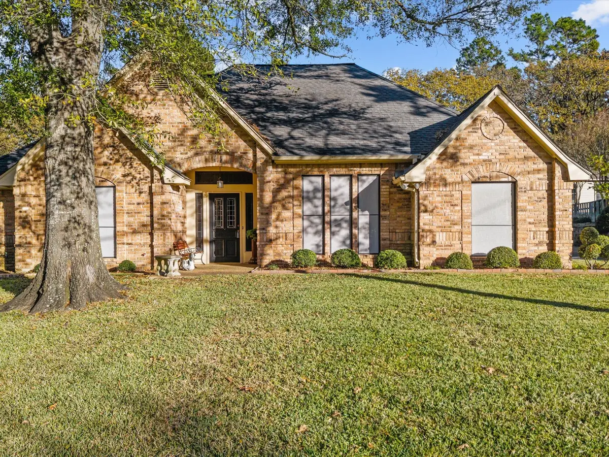323 Hideaway Lane E, Hideaway, TX 75771 - Image #1