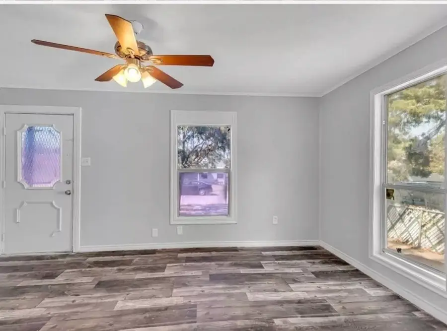 3453 Wayside Avenue, Fort Worth, TX 76110 - Image #2