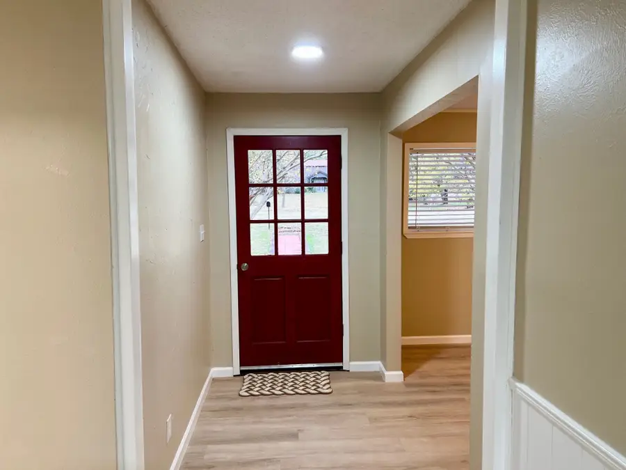 38 Valley View Circle, Denison, TX 75021 - Image #3