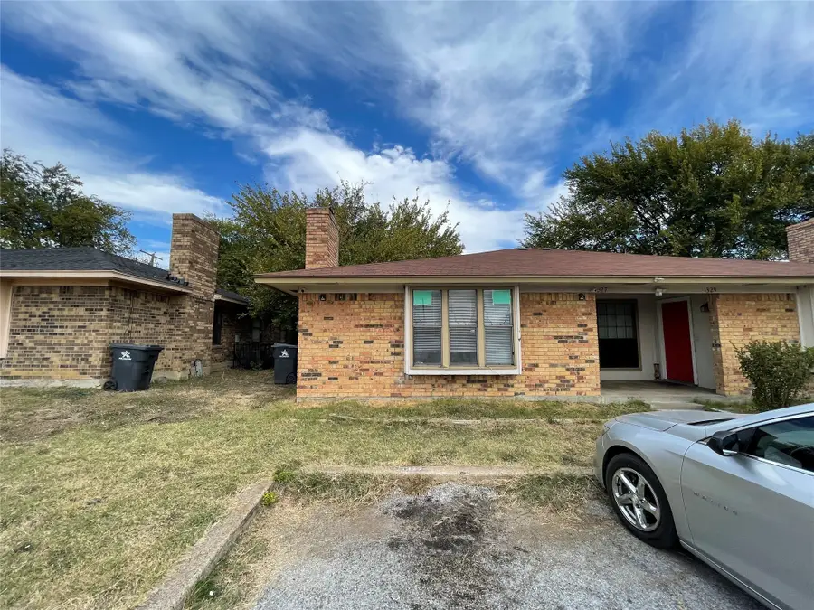 1327 Parkway Court, Arlington, TX 76010 - Image #2