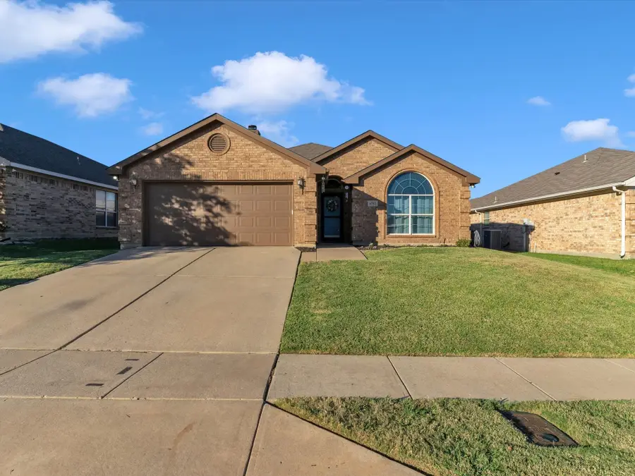 6212 Brooklynn Drive, Fort Worth, TX 76179 - Image #2
