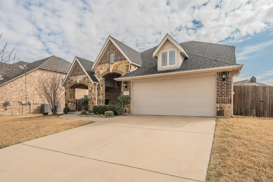 1425 Steve Drive, Crowley, TX 76036 - Image #2
