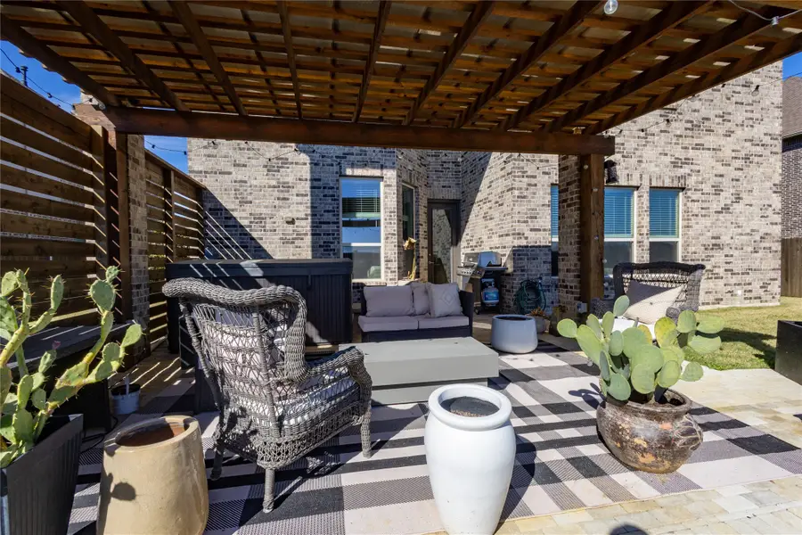 2711 Fleur De Lis Lane, Grand Prairie, TX 75054 - Image #3